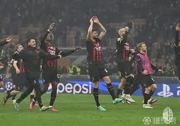 关于今晚体能课后，国际米兰状态回暖备战英超，底气十足，身体对抗强度拉满的信息