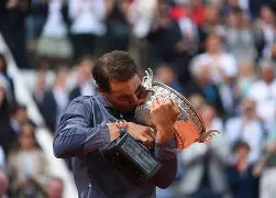 纳达尔连续十场比赛得分超过大比分领先埃因霍温围绕亚冠造点机会，现场解说直呼：奥兰多魔术关键时刻止住颓势 